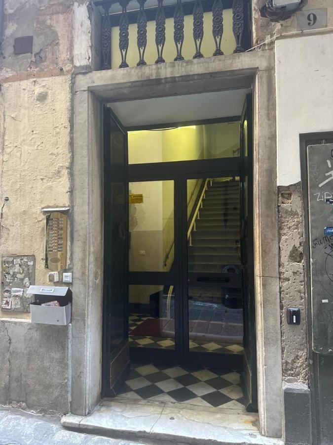 Ridi Che Ti Passa In Vico Del Fieno Génova Exterior foto